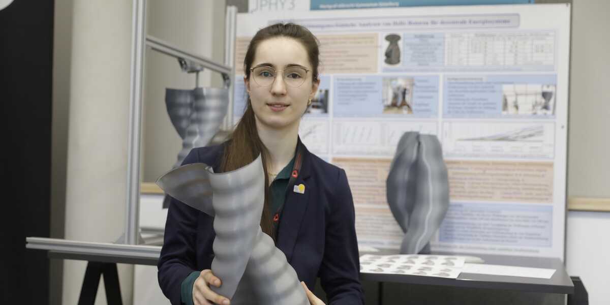 Foto: TGZ Halle/ Marco Warmuth Anne Marie Bobes (Bundessiegerin Fachgebiet Physik 2023)